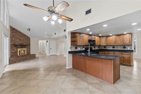 Villa ou maison à vendre à Orlando, Floride: 4 chambres, 213.3 m2 № 2322576 - photo 18