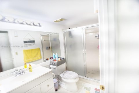 Condo in Coral Springs, Florida, 2 bedrooms  № 1888880 - photo 4