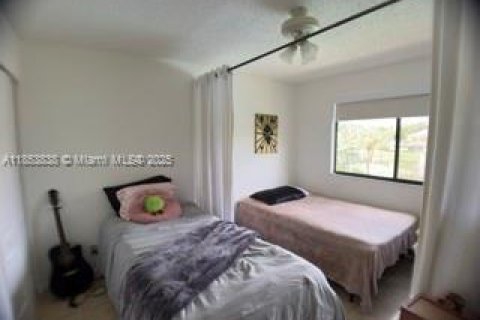 Condo in Coral Springs, Florida, 2 bedrooms  № 1888880 - photo 10