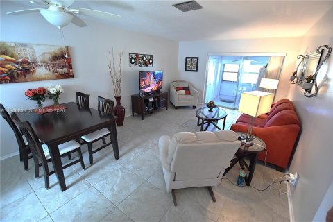 Villa ou maison à vendre à West Palm Beach, Floride: 1 chambre, 61.5 m2 № 2003198 - photo 8