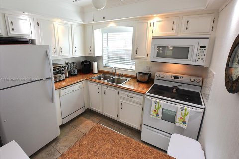 Villa ou maison à vendre à West Palm Beach, Floride: 1 chambre, 61.5 m2 № 2003198 - photo 5