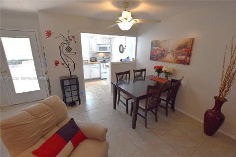 Villa ou maison à vendre à West Palm Beach, Floride: 1 chambre, 61.5 m2 № 2003198 - photo 9