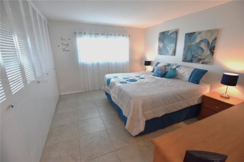 Villa ou maison à vendre à West Palm Beach, Floride: 1 chambre, 61.5 m2 № 2003198 - photo 16
