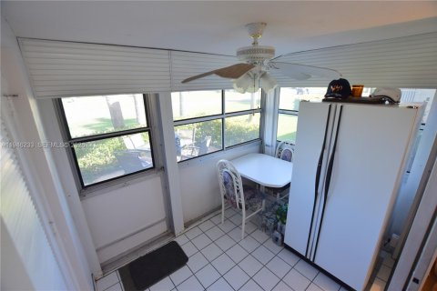 Villa ou maison à vendre à West Palm Beach, Floride: 1 chambre, 61.5 m2 № 2003198 - photo 28
