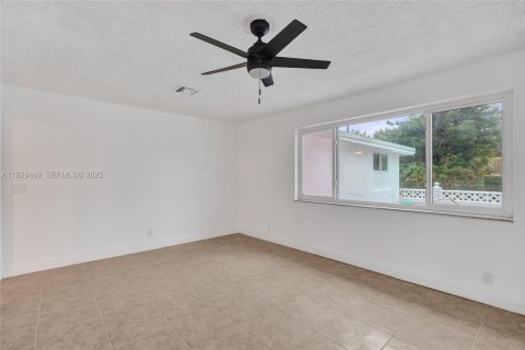 Immobilier commercial à vendre à Fort Lauderdale, Floride: 237.55 m2 № 1987797 - photo 14