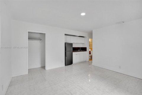 Immobilier commercial à vendre à Fort Lauderdale, Floride: 237.55 m2 № 1987797 - photo 6
