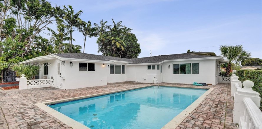 Immobilier commercial à Fort Lauderdale, Floride 237.55 m2 № 1987797