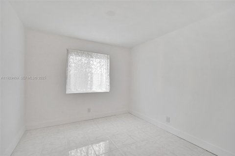 Immobilier commercial à vendre à Fort Lauderdale, Floride: 237.55 m2 № 1987797 - photo 20