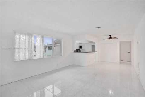 Immobilier commercial à vendre à Fort Lauderdale, Floride: 237.55 m2 № 1987797 - photo 26
