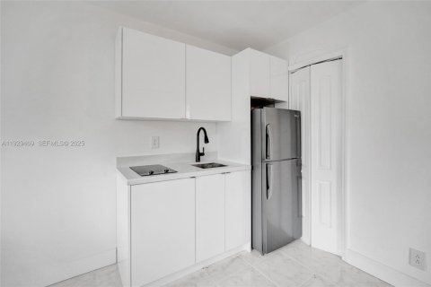 Immobilier commercial à vendre à Fort Lauderdale, Floride: 237.55 m2 № 1987797 - photo 15