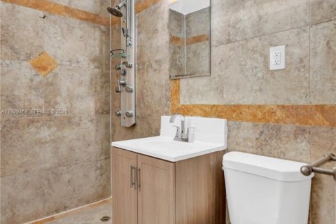 Immobilier commercial à vendre à Fort Lauderdale, Floride: 237.55 m2 № 1987797 - photo 3