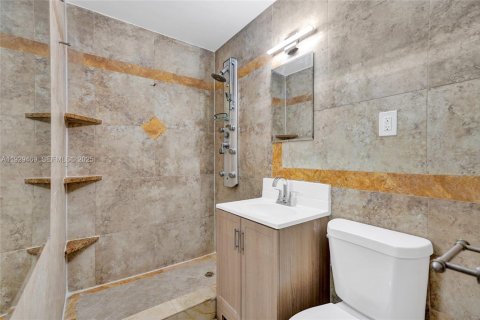 Immobilier commercial à vendre à Fort Lauderdale, Floride: 237.55 m2 № 1987797 - photo 17