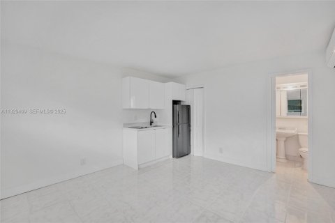 Immobilier commercial à vendre à Fort Lauderdale, Floride: 237.55 m2 № 1987797 - photo 24