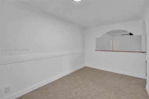 Immobilier commercial à vendre à Fort Lauderdale, Floride: 237.55 m2 № 1987797 - photo 16