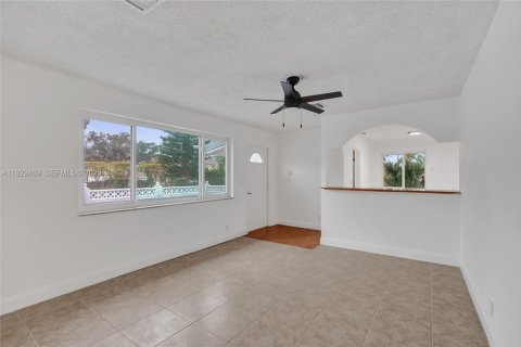 Immobilier commercial à vendre à Fort Lauderdale, Floride: 237.55 m2 № 1987797 - photo 25