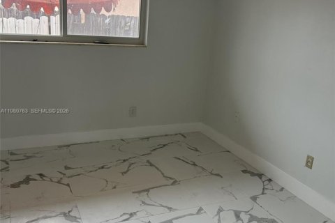 Appartement à louer à Hialeah, Floride: 1 chambre, 260.87 m2 № 2050166 - photo 5
