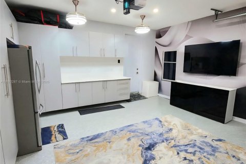 Villa ou maison à vendre à Doral, Floride: 5 chambres, 305.83 m2 № 2039275 - photo 23