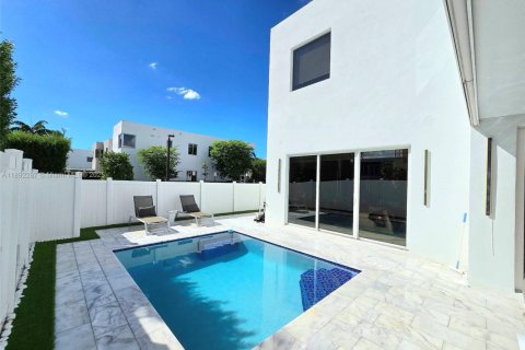 Villa ou maison à vendre à Doral, Floride: 5 chambres, 305.83 m2 № 2039275 - photo 27