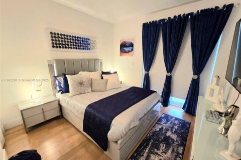 Villa ou maison à vendre à Doral, Floride: 5 chambres, 305.83 m2 № 2039275 - photo 22