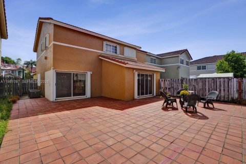 Villa ou maison à vendre à Miami, Floride: 3 chambres, 190.26 m2 № 2021886 - photo 26