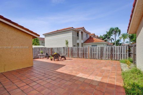 Villa ou maison à vendre à Miami, Floride: 3 chambres, 190.26 m2 № 2021886 - photo 25