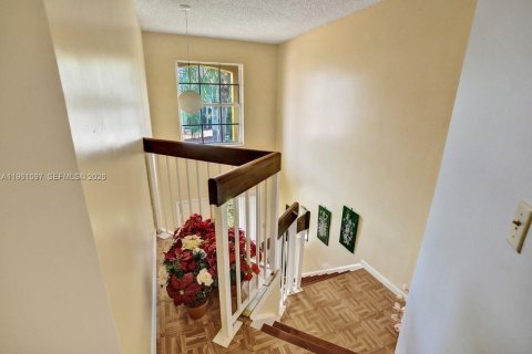 Villa ou maison à vendre à Miami, Floride: 3 chambres, 190.26 m2 № 2021886 - photo 14