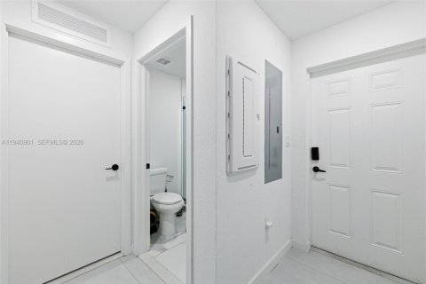 Touwnhouse à vendre à Homestead, Floride: 4 chambres, 129.88 m2 № 1998049 - photo 16