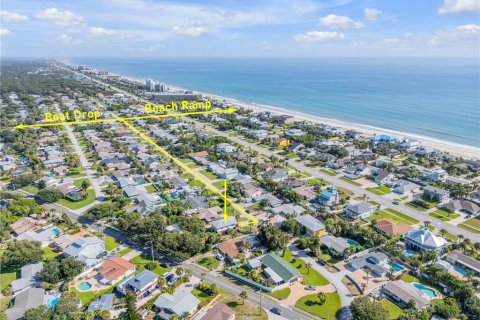 House in New Smyrna Beach, Florida 3 bedrooms, 162.39 sq.m. № 1854657 - photo 2