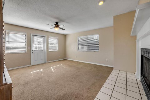 House in New Smyrna Beach, Florida 3 bedrooms, 162.39 sq.m. № 1854657 - photo 8