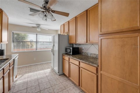 House in New Smyrna Beach, Florida 3 bedrooms, 162.39 sq.m. № 1854657 - photo 14