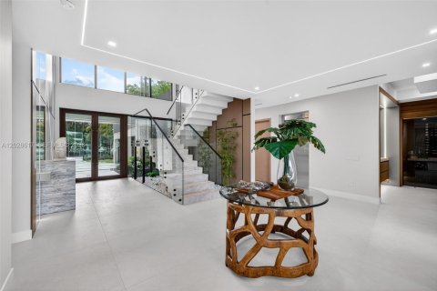 House in Fort Lauderdale, Florida 6 bedrooms, 618.54 sq.m. № 2186291 - photo 24