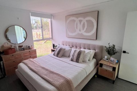 Купить кондоминиум в Хайалиа, Флорида 2 спальни, 89.19м2, № 2058128 - фото 7