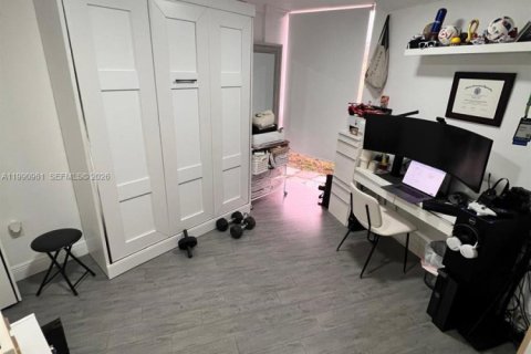 Купить кондоминиум в Хайалиа, Флорида 2 спальни, 89.19м2, № 2058128 - фото 10