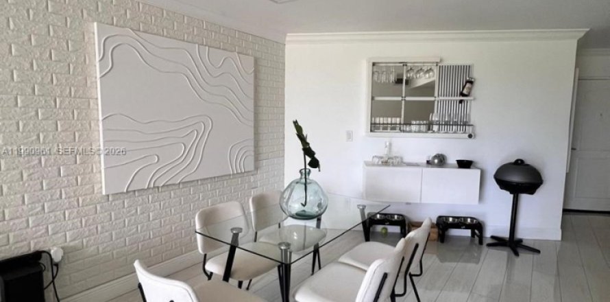 Кондоминиум с 2 спальнями в Хайалиа, Флорида № 2058128