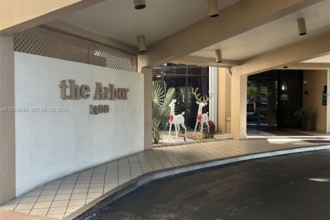 Copropriété à vendre à Pembroke Pines, Floride: 2 chambres, 99.41 m2 № 1992538 - photo 28