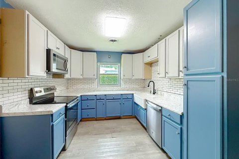Casa en venta en Ocala, Florida, 3 dormitorios, 174.19 m2 № 2167239 - foto 10