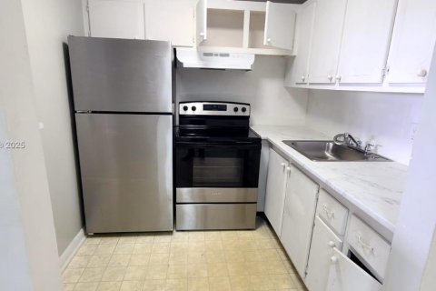 Condo in West Palm Beach, Florida, 1 bedroom  № 2081675 - photo 6
