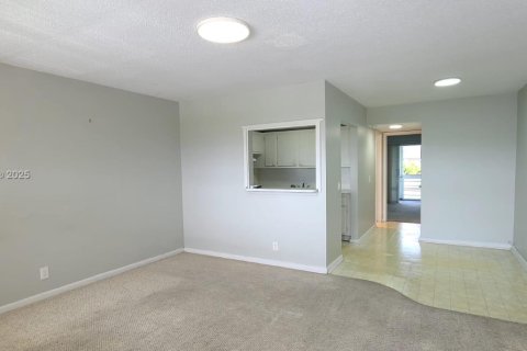 Condo in West Palm Beach, Florida, 1 bedroom № 2081675