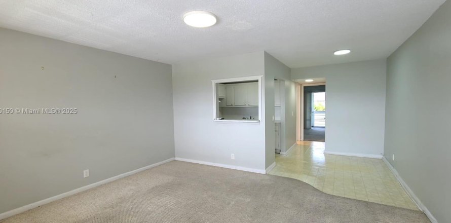 Condo in West Palm Beach, Florida, 1 bedroom  № 2081675