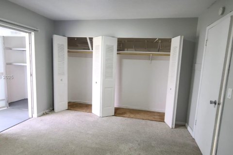 Condo in West Palm Beach, Florida, 1 bedroom  № 2081675 - photo 15