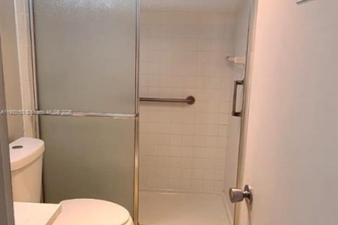 Condo in West Palm Beach, Florida, 1 bedroom  № 2081675 - photo 24