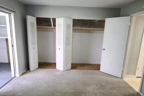Condo in West Palm Beach, Florida, 1 bedroom  № 2081675 - photo 13