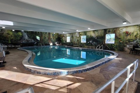 Condo in West Palm Beach, Florida, 1 bedroom  № 2081675 - photo 29