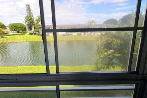 Condo in West Palm Beach, Florida, 1 bedroom  № 2081675 - photo 19