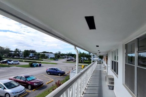 Condo in West Palm Beach, Florida, 1 bedroom  № 2081675 - photo 26