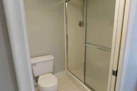 Condo in Pembroke Pines, Florida, 2 bedrooms  № 2083992 - photo 21