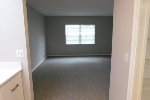 Condo in Pembroke Pines, Florida, 2 bedrooms  № 2083992 - photo 24