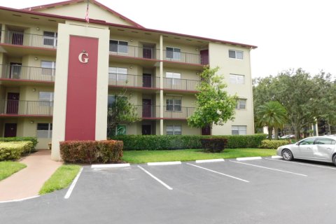 Condo in Pembroke Pines, Florida, 2 bedrooms  № 2083992