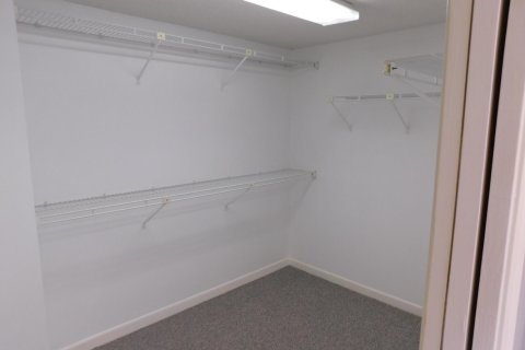 Condo in Pembroke Pines, Florida, 2 bedrooms  № 2083992 - photo 20