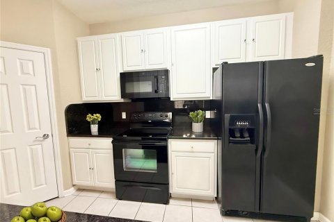 Condo in Orlando, Florida, 2 bedrooms  № 1908381 - photo 9